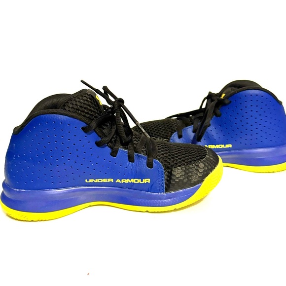 Unfer Armour Basketball - Picture 9 of 15